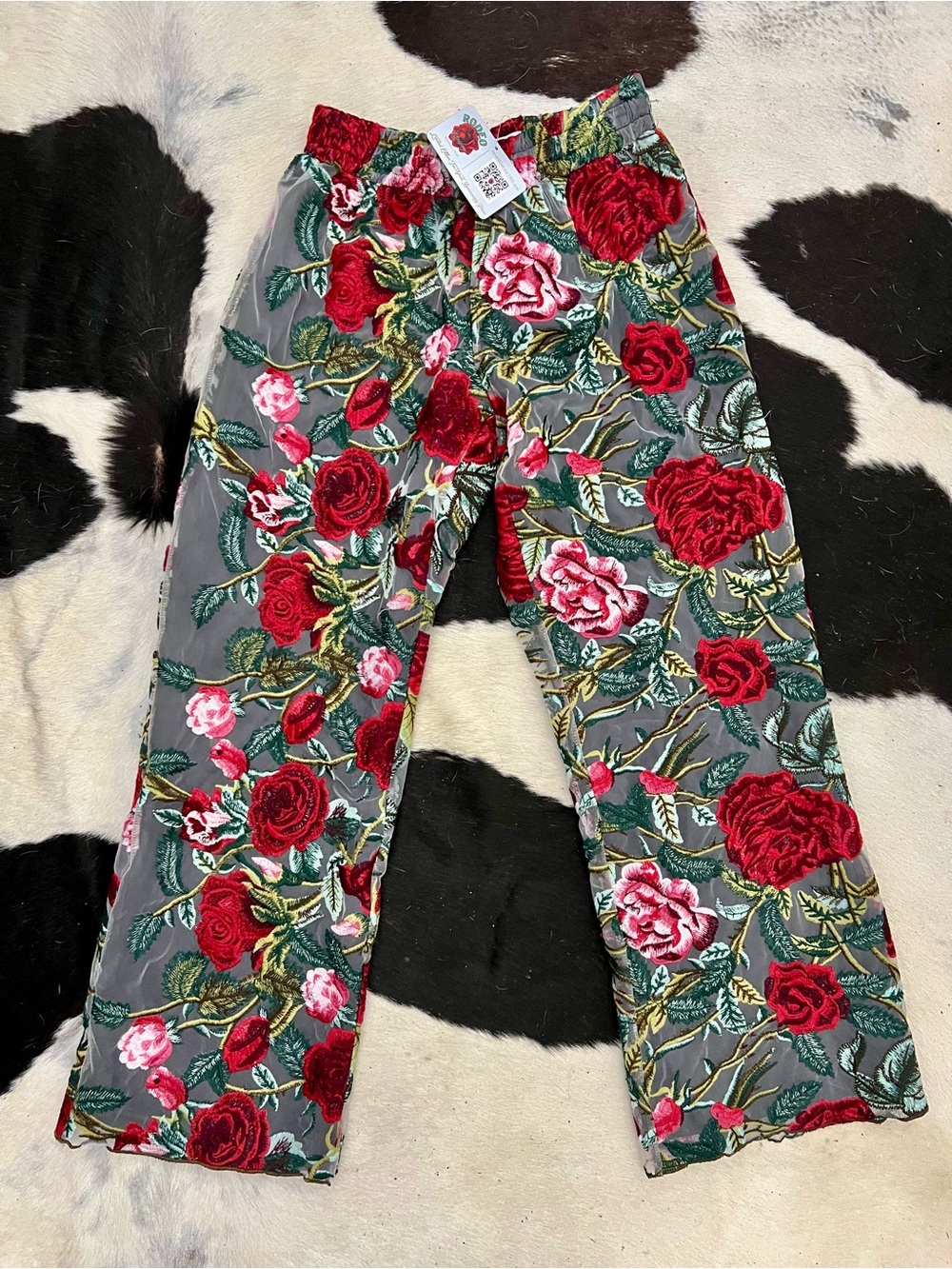 Ruby Rosita Embroidered Pants - Picture 3 of 8